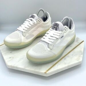 Vans WOMANS EVDNT Ultimate Wafer True White/White Size 9